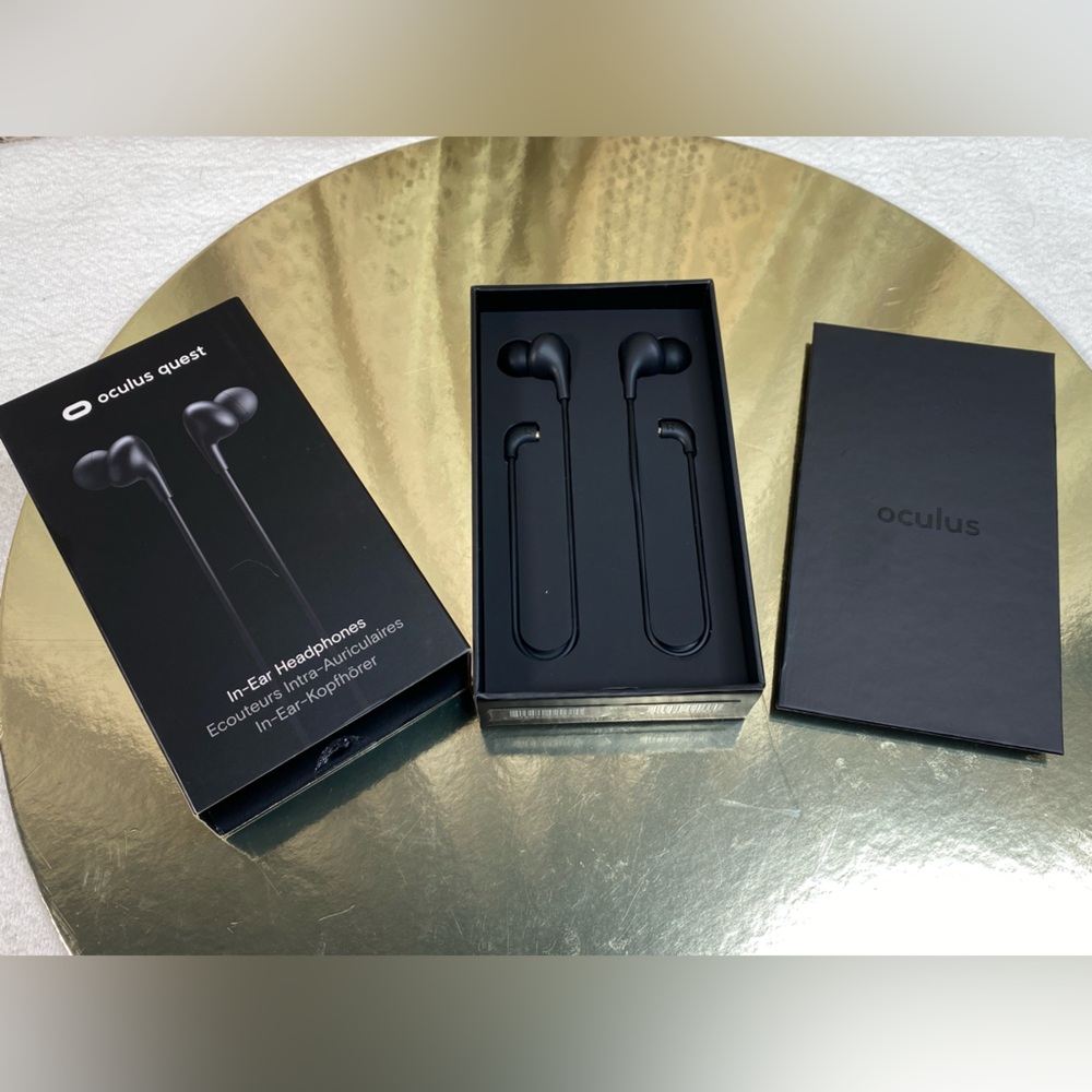 Oculus Quest Matte Black Wired In‑Ear Headphones